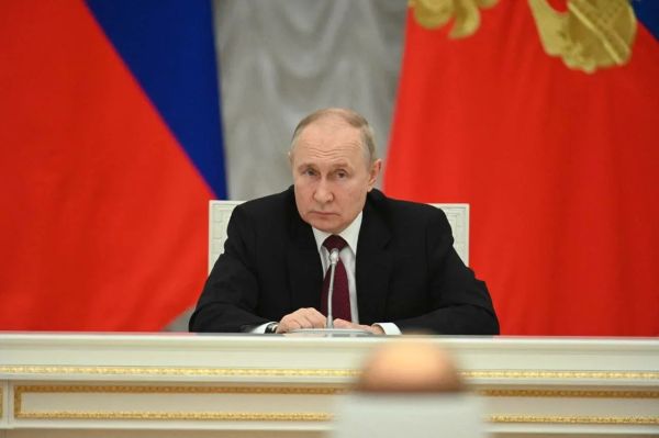 Путин поздравил прокуратуру с Днём работника прокуратуры и отметил её роль в защите прав граждан