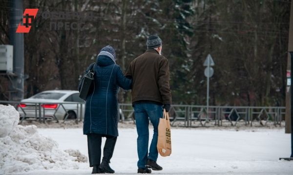 Россияне могут получать пенсию за границей при уведомлении Социального фонда