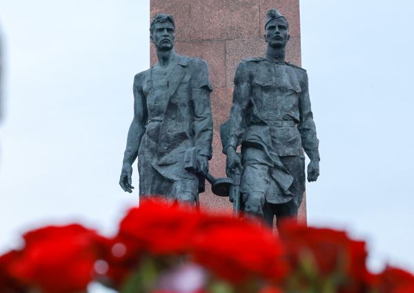 Торжественная церемония в честь 82-й годовщины прорыва блокады Ленинграда