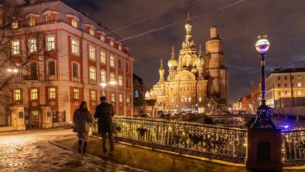 Подростки сняли скандальное видео у Спаса на Крови в Санкт-Петербурге