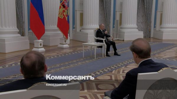 Путин поручил обеспечить редомициляцию холдинговых компаний до апреля 2025 года