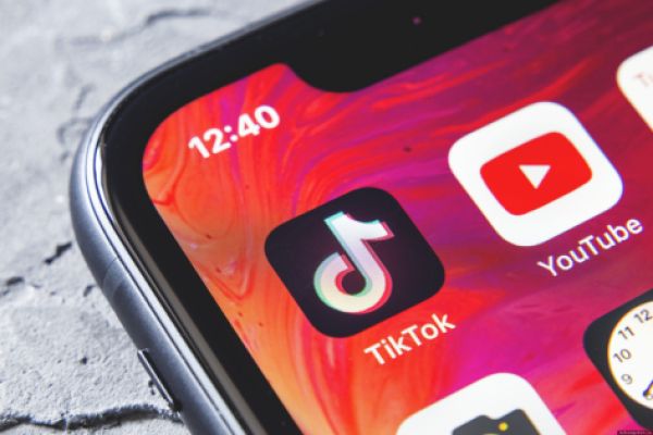 Oracle и Microsoft ведут переговоры о покупке TikTok