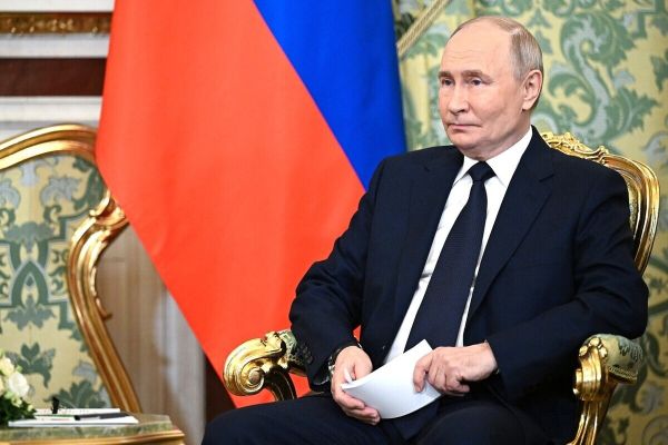 Путин обсудил с главой Сирии укрепление отношений и поддержку