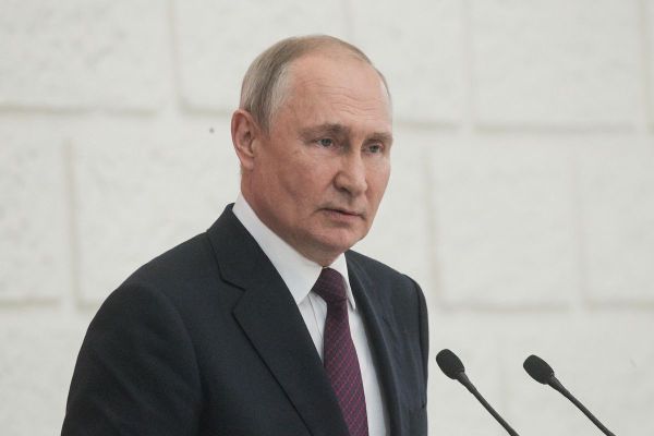 Путин обсудил подготовку к весенним пожарам и паводкам с Советом безопасности