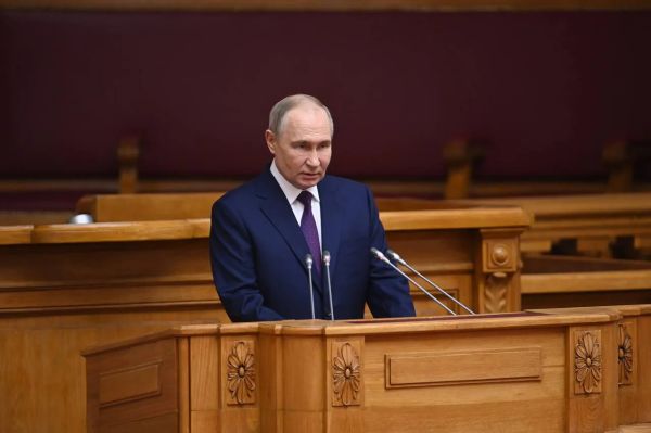 Путин поручил разработать план восстановления Курской области