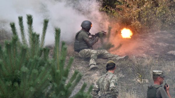 Британский тренер в Житомире: учение с украинскими военными