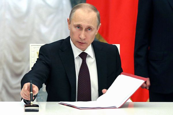 Путин продлевает программу материнского капитала до 2030 года