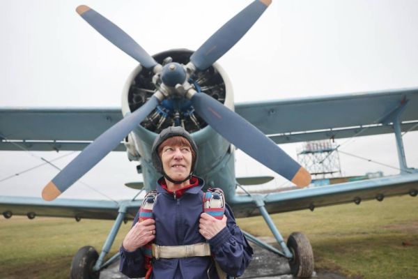 Галина Ракович: Мастер спорта и вдохновляющий инструктор по парашютному спорту