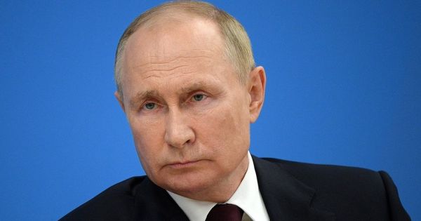 Путин пожелал скорейшего выздоровления главе Южной Осетии Гаглоеву