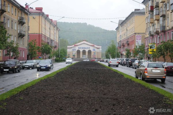 В Кемеровской области запустят новые патриотические маршруты для школьников в 2025 году