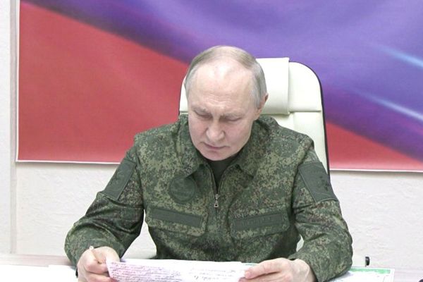 Путин обсуждает создание буферной зоны на границе с Украиной