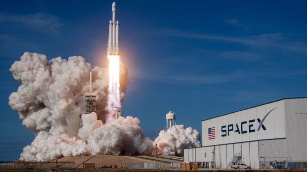 SpaceX разрабатывает спутники-шпионы для военной разведки