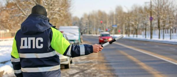 Правила выхода водителей из автомобилей при остановке ДПС