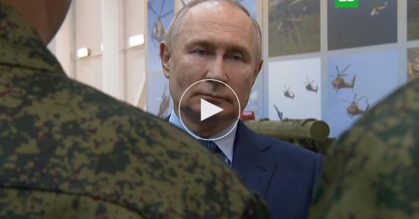 Путин обсудил вопросы военной безопасности с летчиками в Тверской области