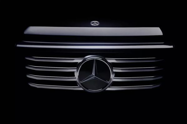 Mercedes-Benz Unveils Updates for G-Class SUV Lineup