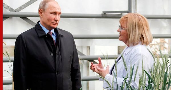 Путин наградил Героями Труда и почетил предприятия