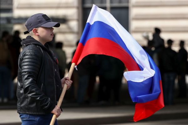 Правила использования флагов в России перед майскими праздниками