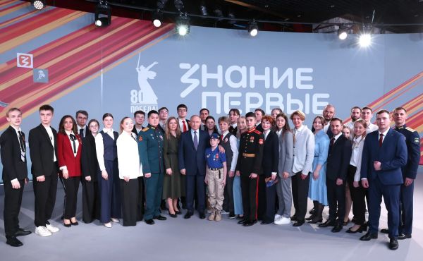 Путин призывает к созданию интернационала победителей