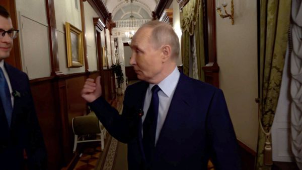 Путин ночует в Кремле и делится воспоминаниями в документальном фильме