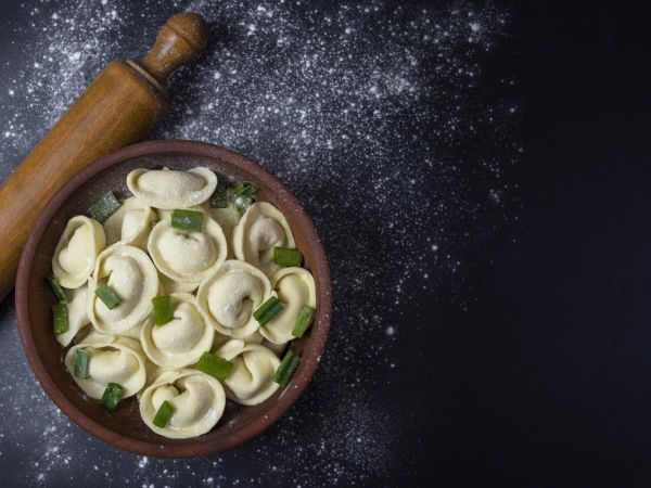 Приготовление пельменей с мясной начинкой по традиционному рецепту