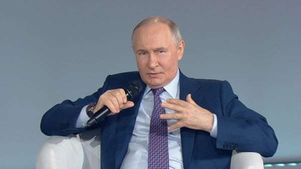 Путин о подходе к Украине в документальном фильме