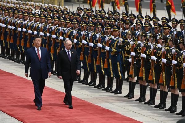 Путин о смещении экономического центра тяжести в Азию и партнерстве с Китаем
