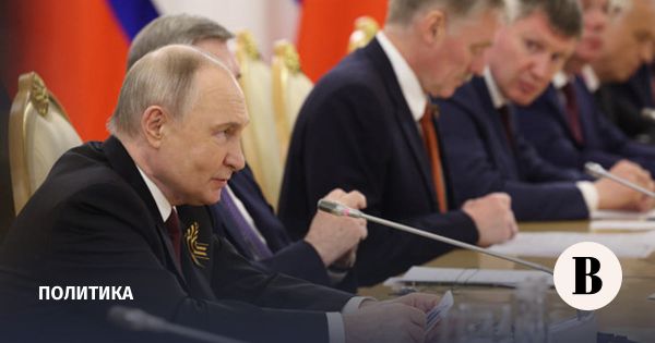 Путин и Вучич обсудили празднование Дня Победы в Москве