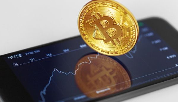 Китай ужесточает законы против отмывания денег с криптовалютами