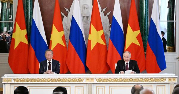 Путин и То Лам обсудили углубление оборонного сотрудничества между Россией и Вьетнамом