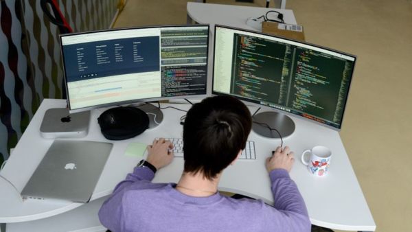 Массовые увольнения в IT из-за искусственного интеллекта