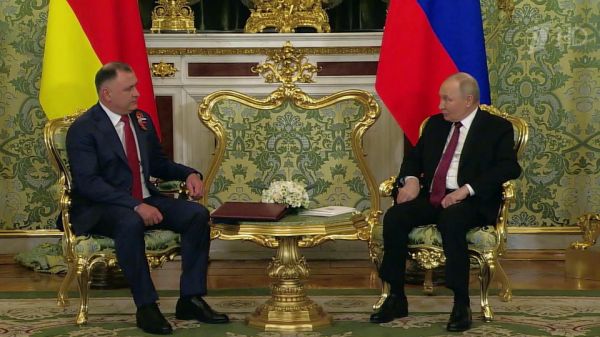 Путин подчеркивает единство исторической памяти на 80-летии Победы