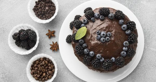 Рецепт вкусного торта Чародейка с заварным кремом и шоколадной глазурью