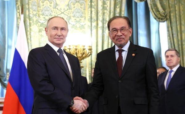 Переговоры Путина и премьер-министра Малайзии укрепляют двусторонние отношения