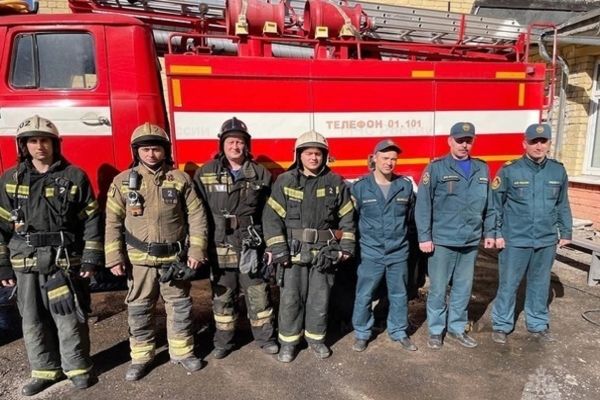 Подвиг сотрудников МЧС в Твери: спасение двух человек из горящей квартиры