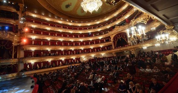Современные правила дресс-кода в театре