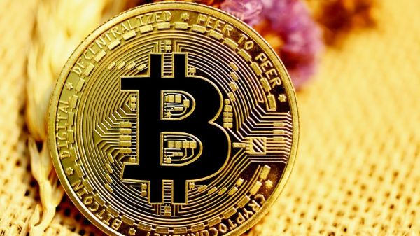 Биткойн обновит исторический максимум несмотря на ликвидации трейдеров