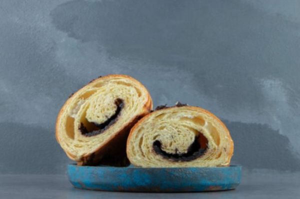 Рецепт легких булочек с маком для угощения домашних