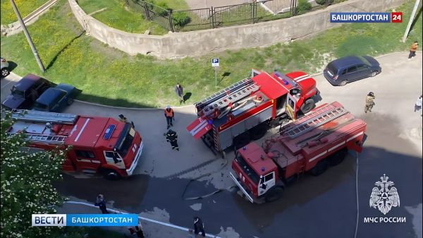 Пожар в Уфе: спасены 10 человек из многоэтажного здания