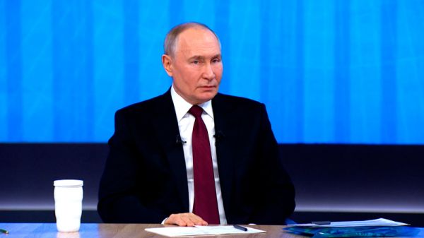 Путин обсудил развитие инфраструктуры и проблемы жилищного рынка в России