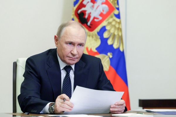 Путин призывает использовать кириллицу для сохранения русского языка