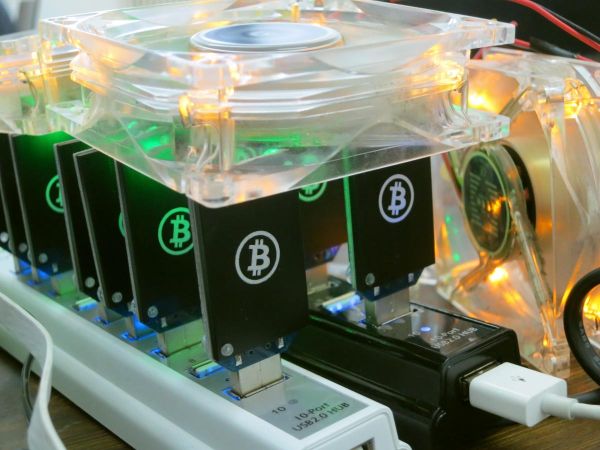 Биткоин под давлением крупной распродажи инвесторов