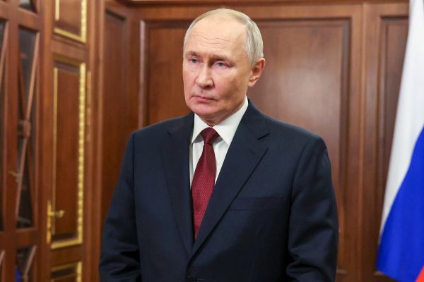 Поздравление Путина социальным работникам на Дне социального работника