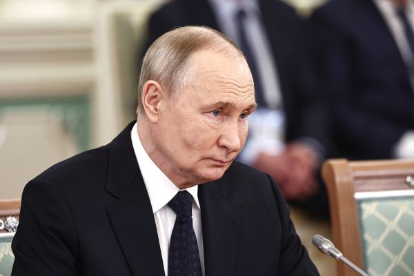 Путин осуждает неолиберализм как угрозу традиционным ценностям
