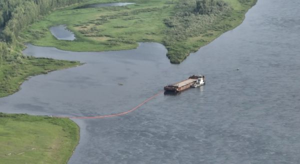 Ликвидация последствий нефтяного загрязнения в реке Енисей