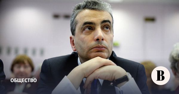 Домашний арест для Льва Шлосберга обвиняемого в дискредитации армии