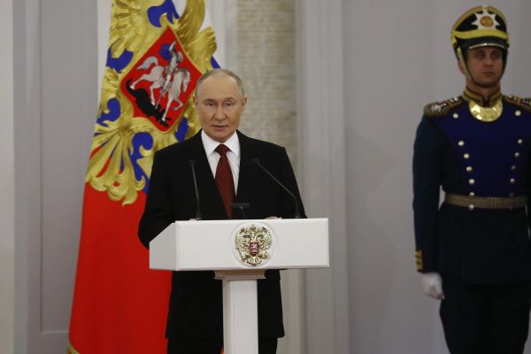 Церемония награждения в Кремле и возрождение звания Мать-героиня