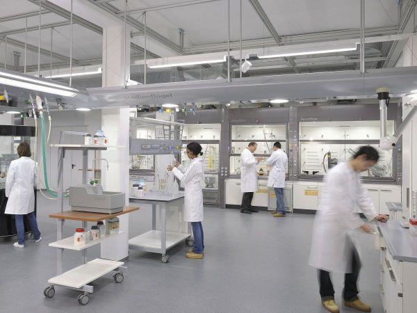 Вспышка на Солнце и её последствия а также инновации и археологические находки