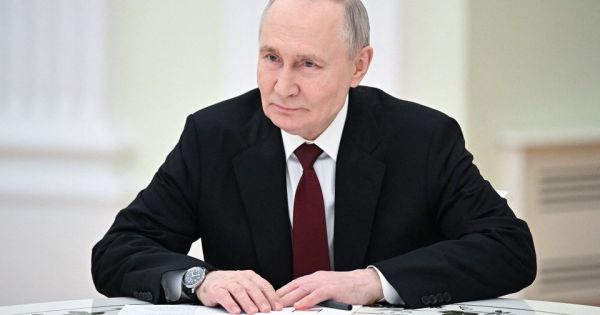Новая инициатива Путина о введении должности советника по воспитанию в школах