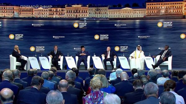 ПМЭФ 2024 Путин о многополярном мире и международном сотрудничестве