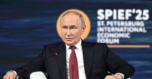 Путин на ПМЭФ обсудил экономические и международные вопросы